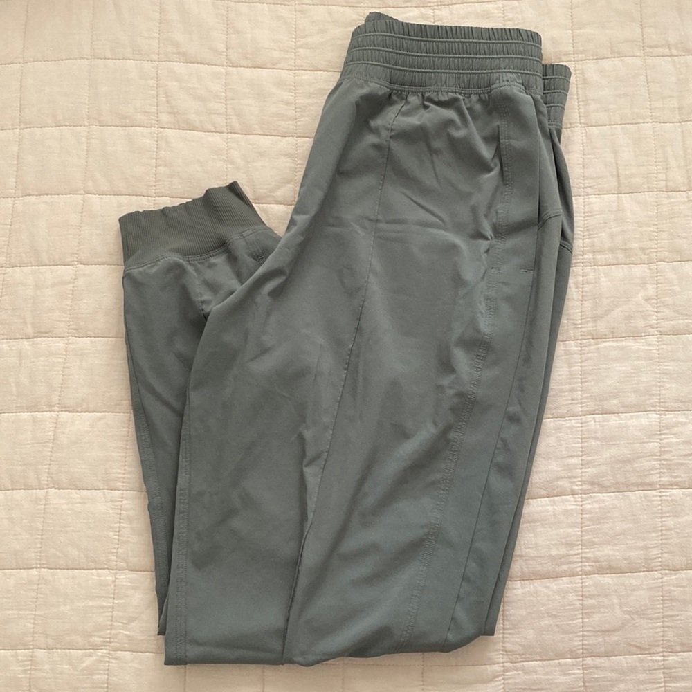 Lululemon Lightweight Green Joggers